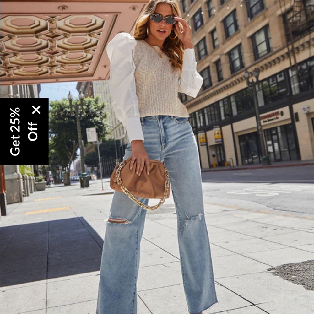 Beige knit sweater with sleeves